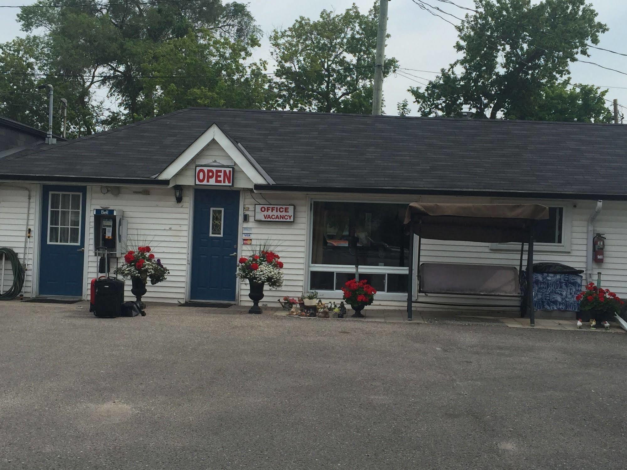 New Rockland MotelBobcaygeon エクステリア 写真